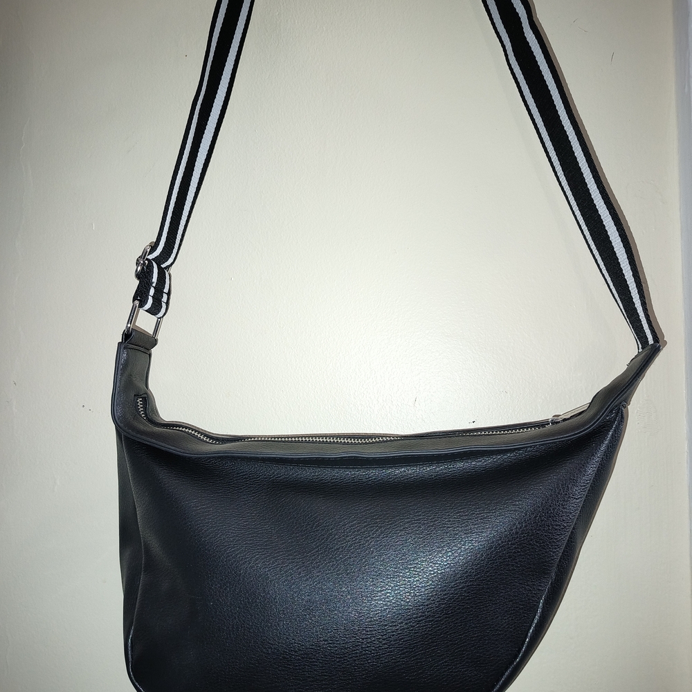 Black Leather Men's Shoulder Bag